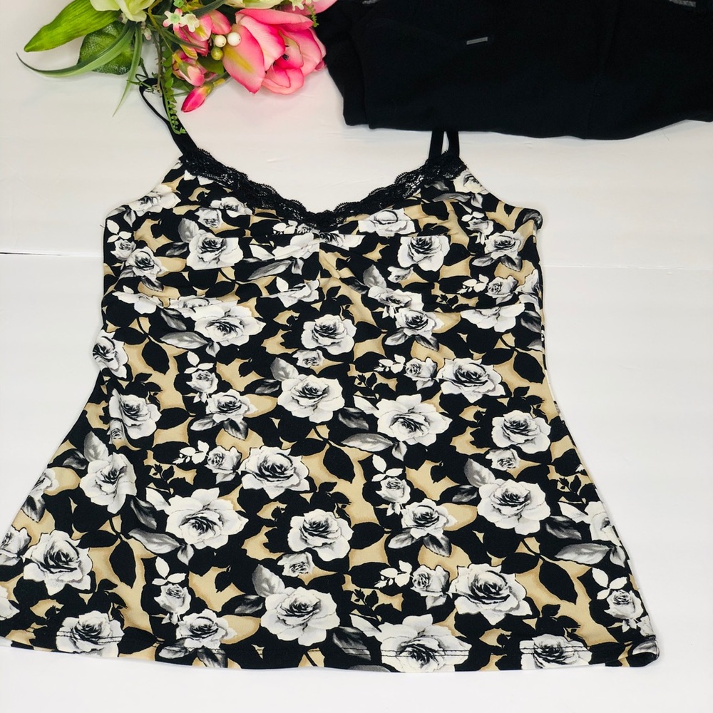 White House Black Market flower black top